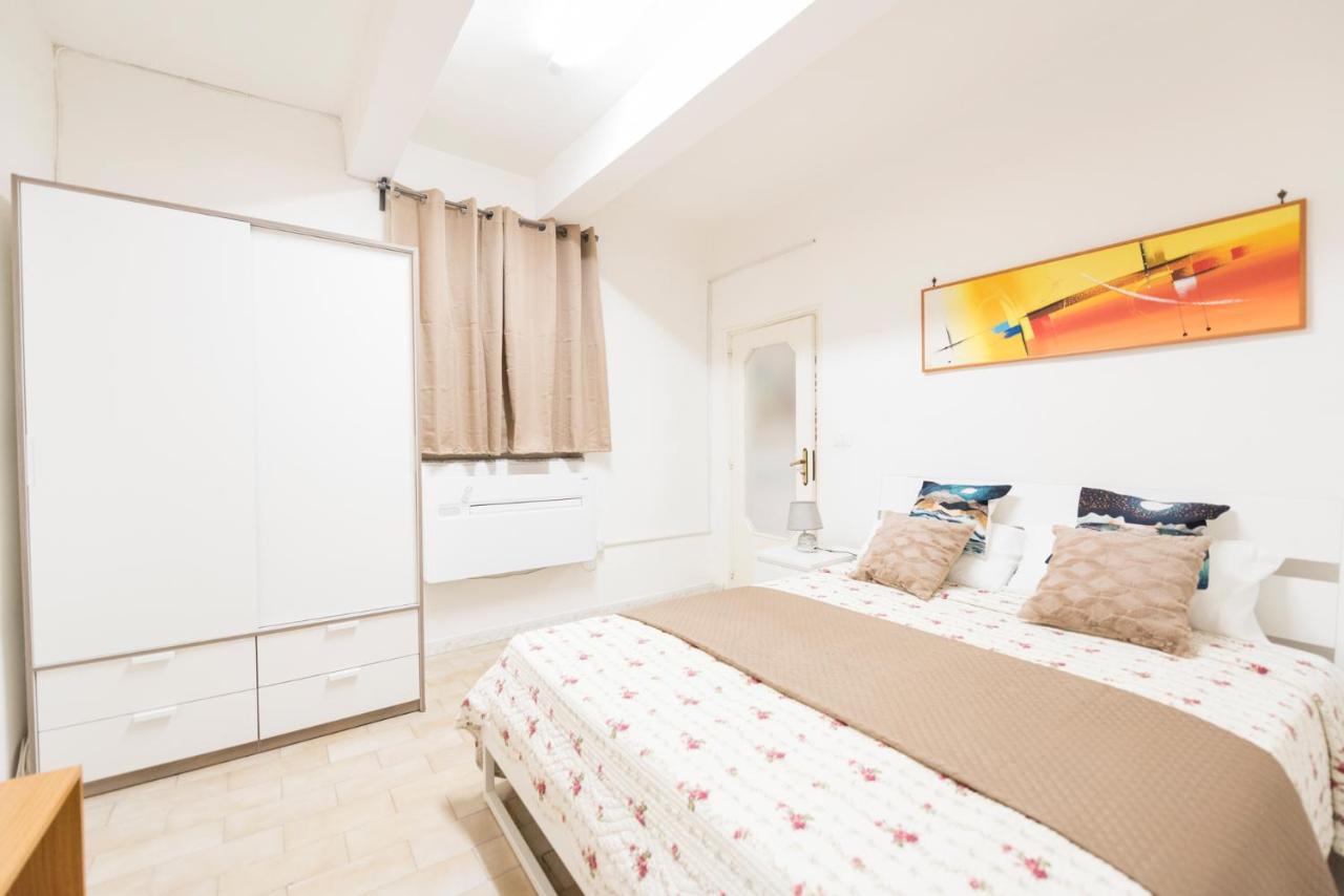 Casa Vacanze Basso Salerno Bagian luar foto